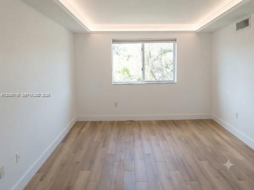 На продажу: $305,000 (1 спален, 1 ванн, 652 Квадратных фут)
