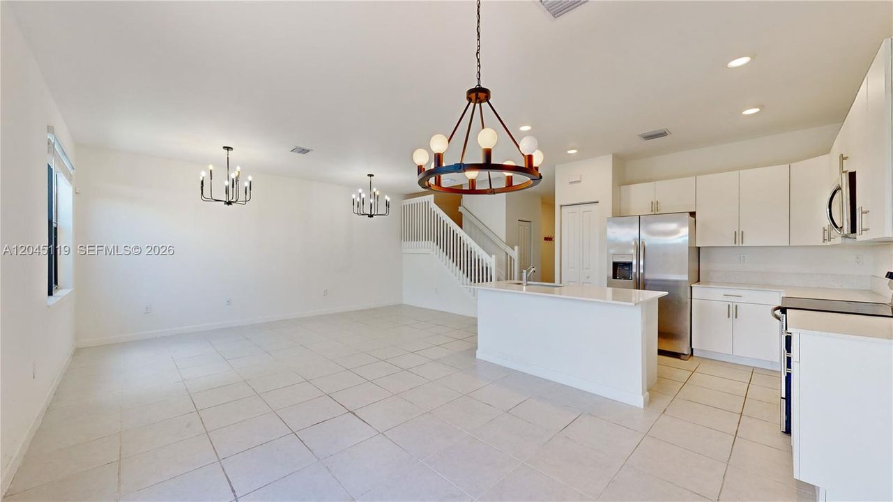 For Rent: $3,100 (3 beds, 2 baths, 1832 Square Feet)