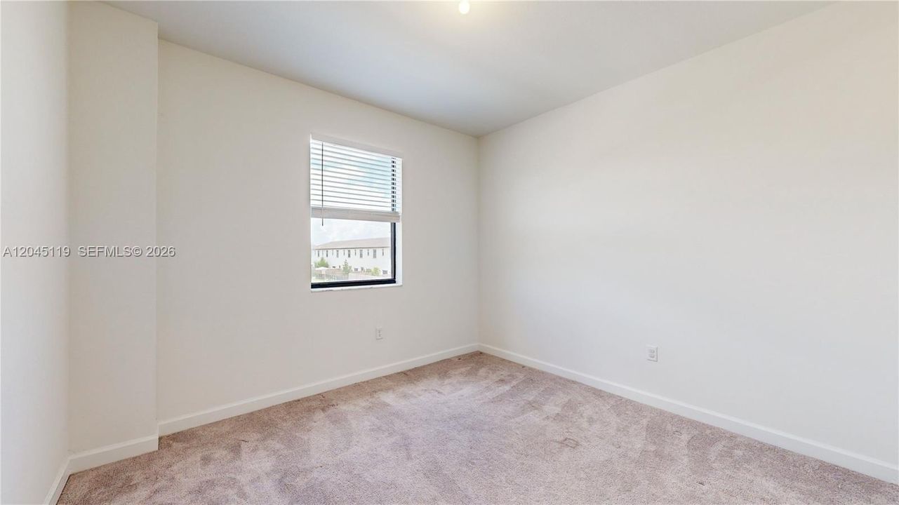For Rent: $3,100 (3 beds, 2 baths, 1832 Square Feet)