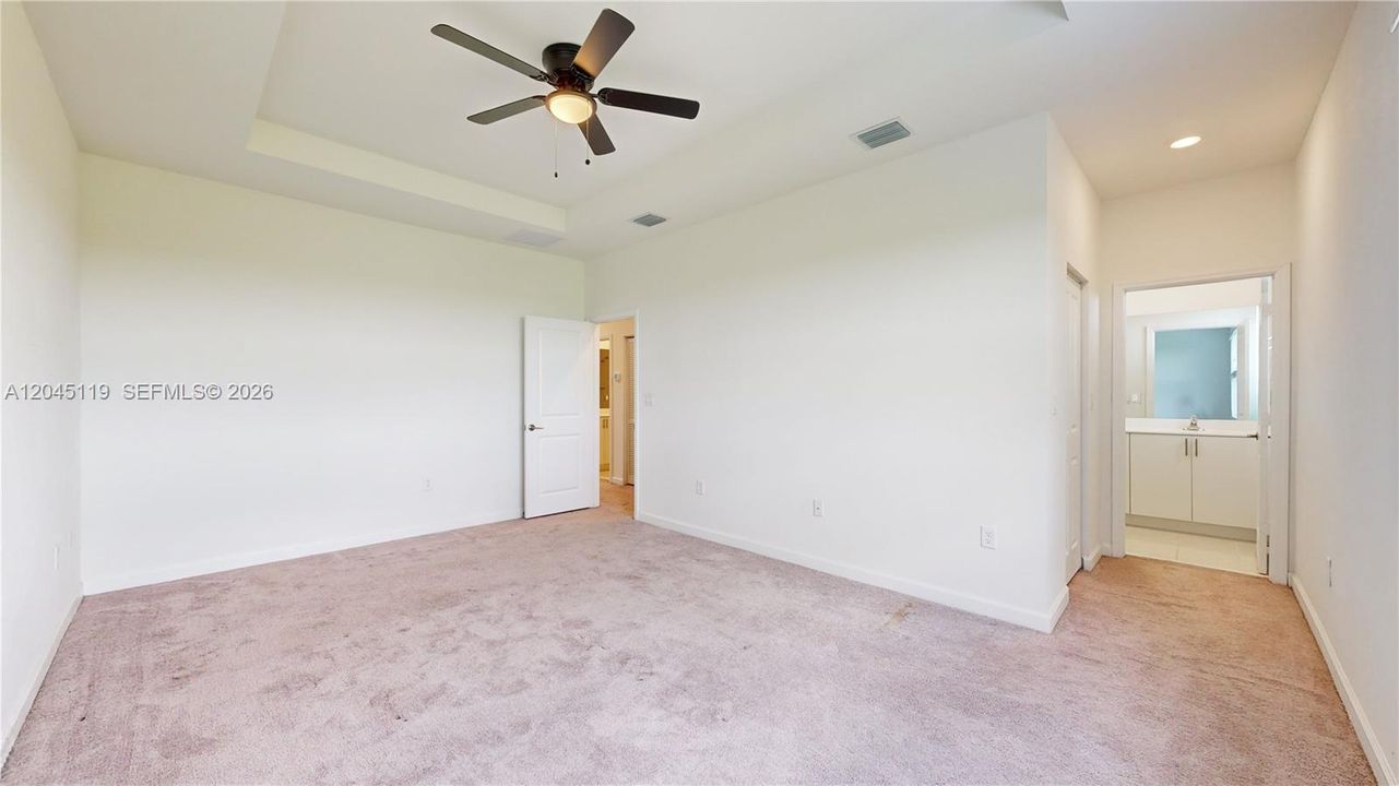 For Rent: $3,100 (3 beds, 2 baths, 1832 Square Feet)