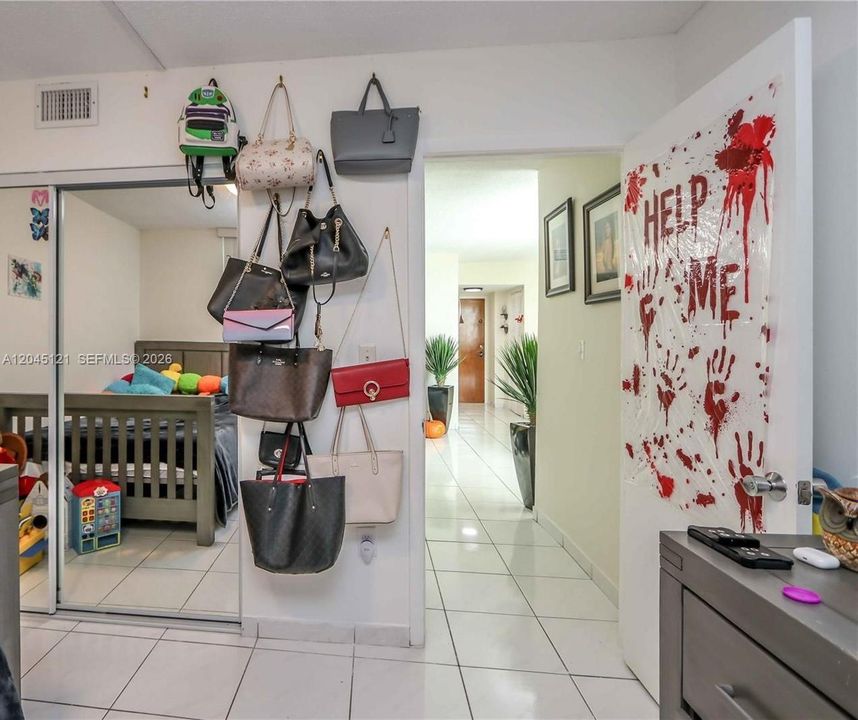 En Renta: $2,300 (2 camas, 2 baños, 910 Pies cuadrados)
