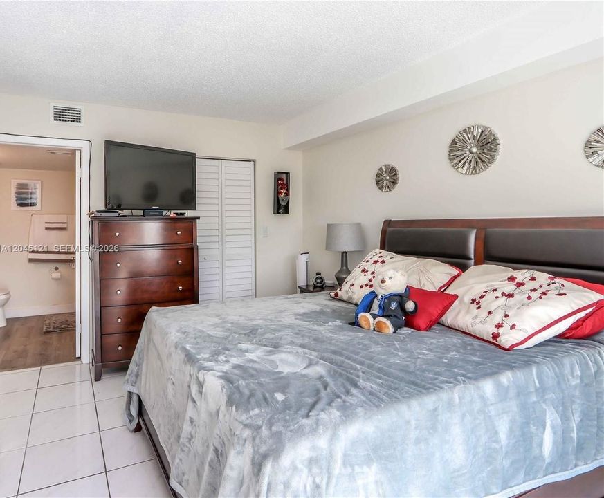 En Renta: $2,300 (2 camas, 2 baños, 910 Pies cuadrados)