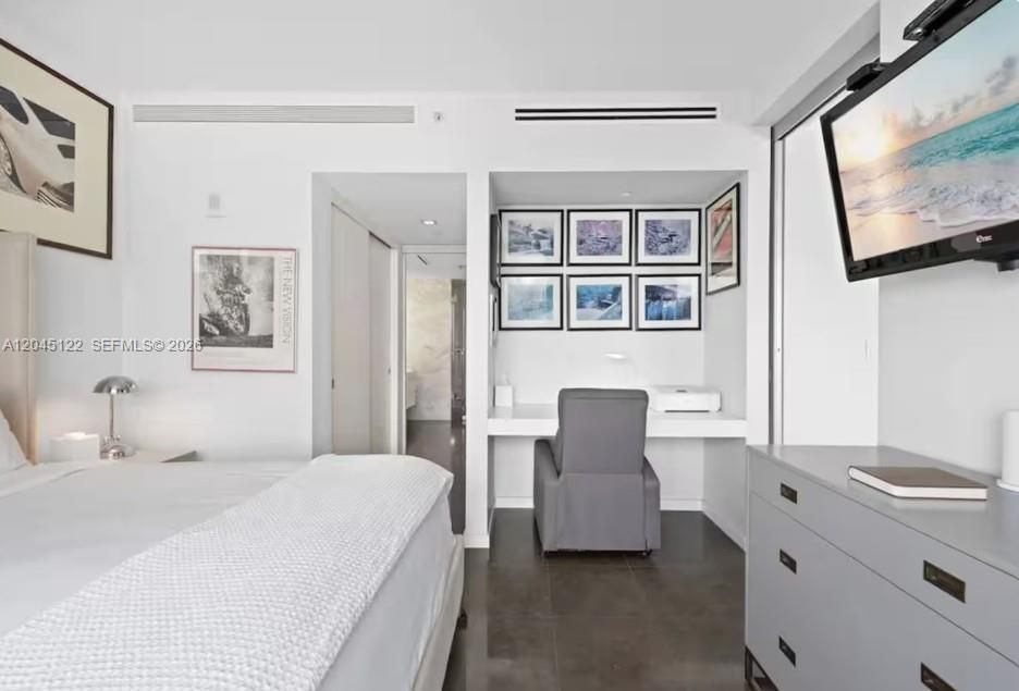 For Sale: $649,000 (1 beds, 1 baths, 750 Square Feet)
