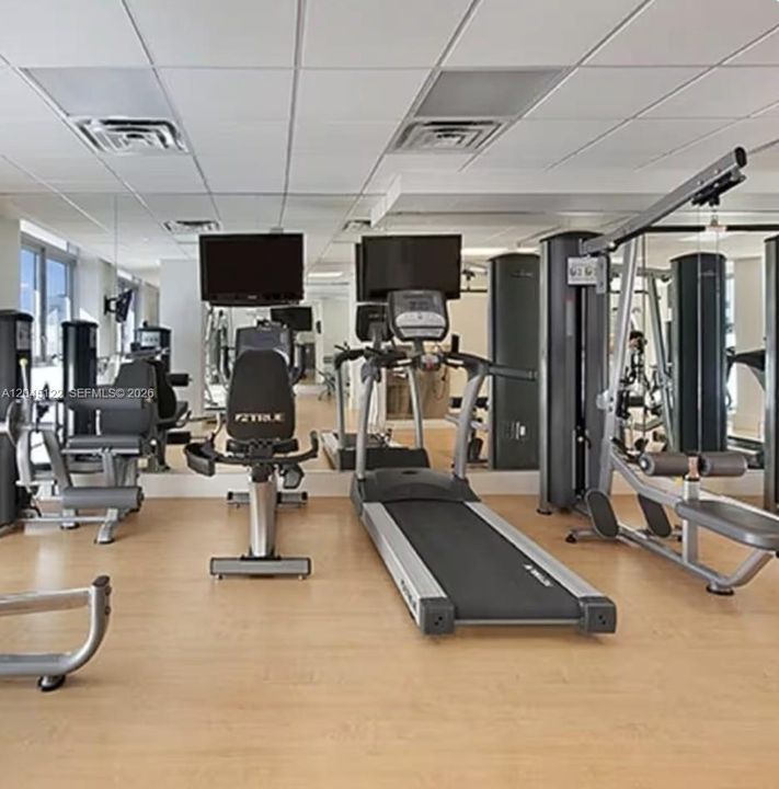 For Sale: $649,000 (1 beds, 1 baths, 750 Square Feet)