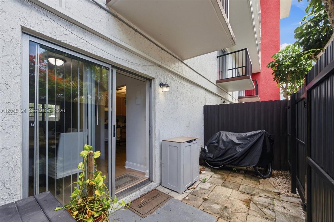 2nd outside patio