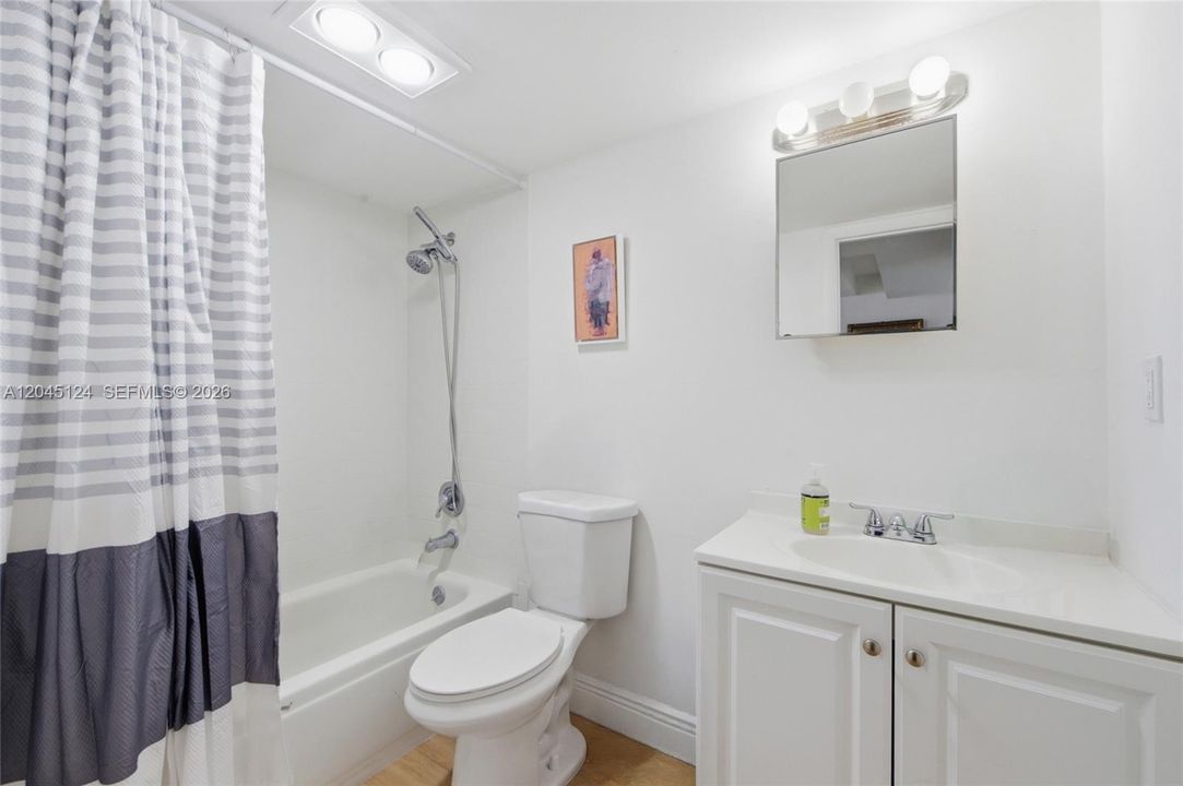 2nd bathroom