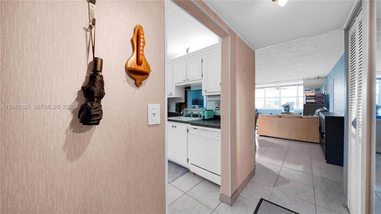 В аренду: $1,500 (2 спален, 2 ванн, 865 Квадратных фут)