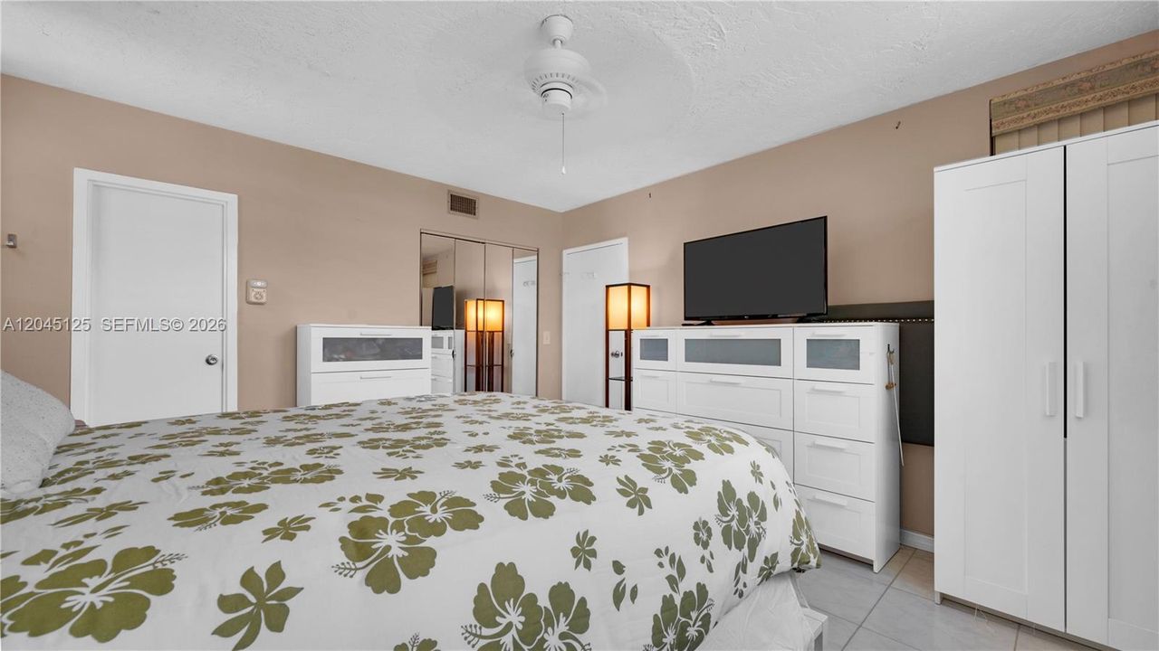 В аренду: $1,500 (2 спален, 2 ванн, 865 Квадратных фут)