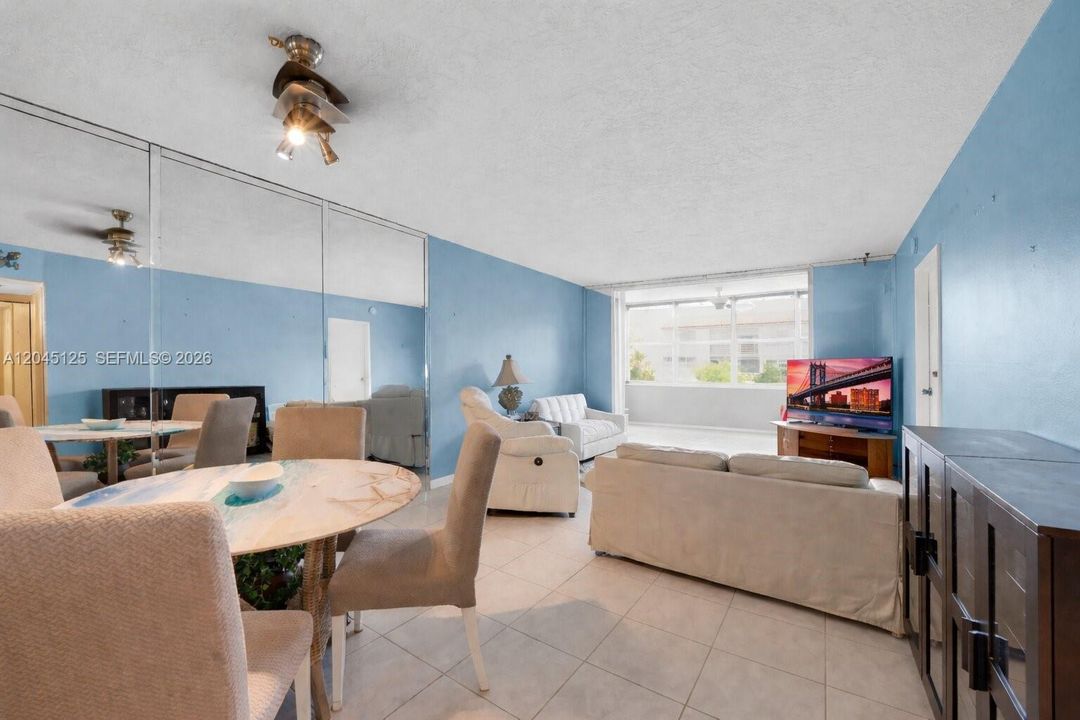 В аренду: $1,500 (2 спален, 2 ванн, 865 Квадратных фут)