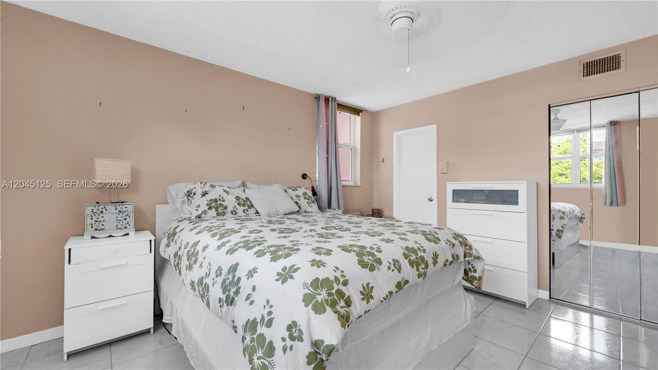 В аренду: $1,500 (2 спален, 2 ванн, 865 Квадратных фут)