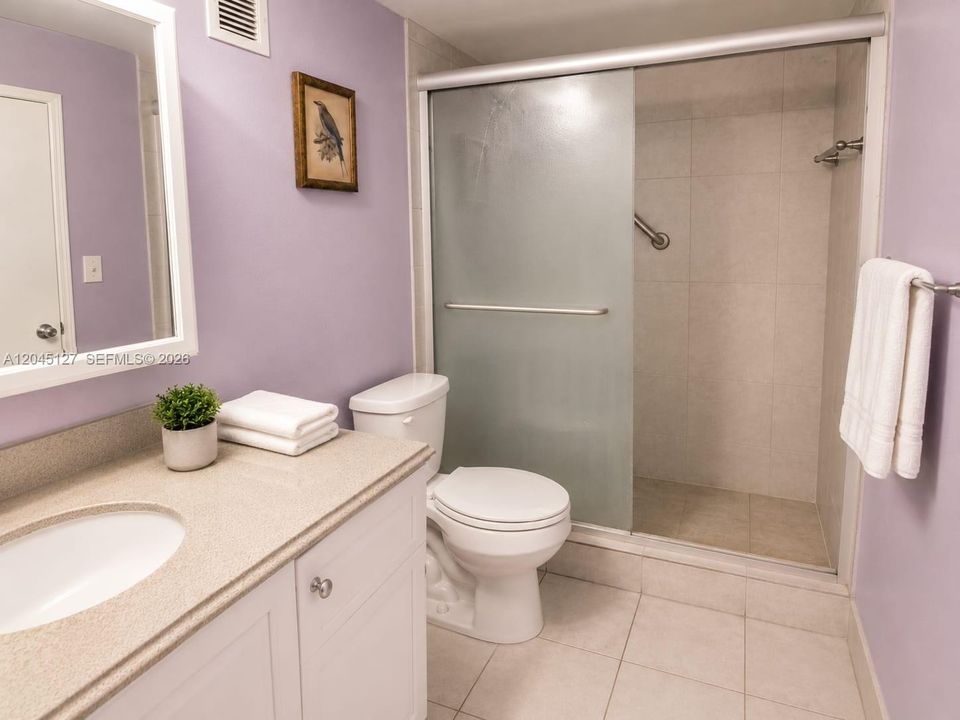For Rent: $2,700 (3 beds, 2 baths, 1210 Square Feet)