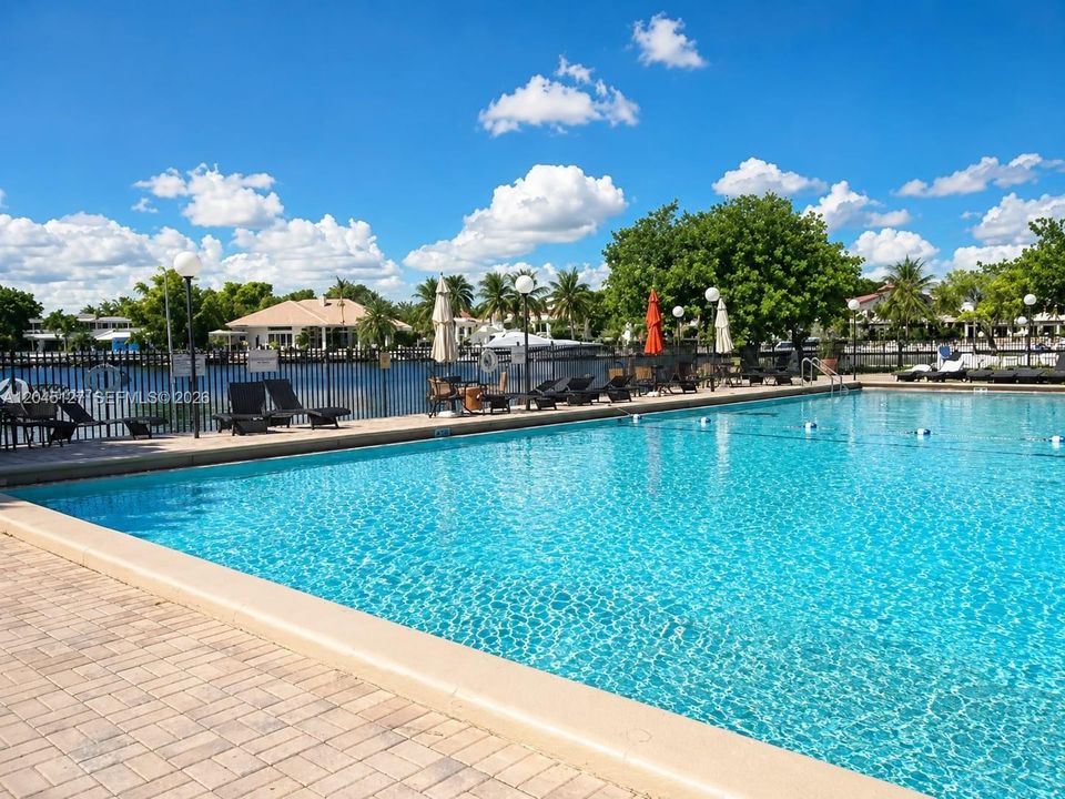 For Rent: $2,700 (3 beds, 2 baths, 1210 Square Feet)