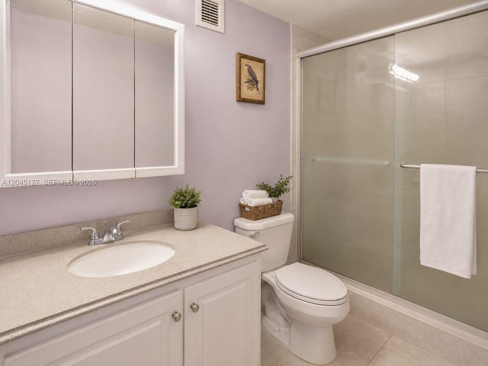 For Rent: $2,700 (3 beds, 2 baths, 1210 Square Feet)