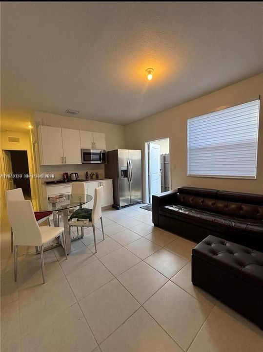For Rent: $1,500 (1 beds, 1 baths, 3033 Square Feet)