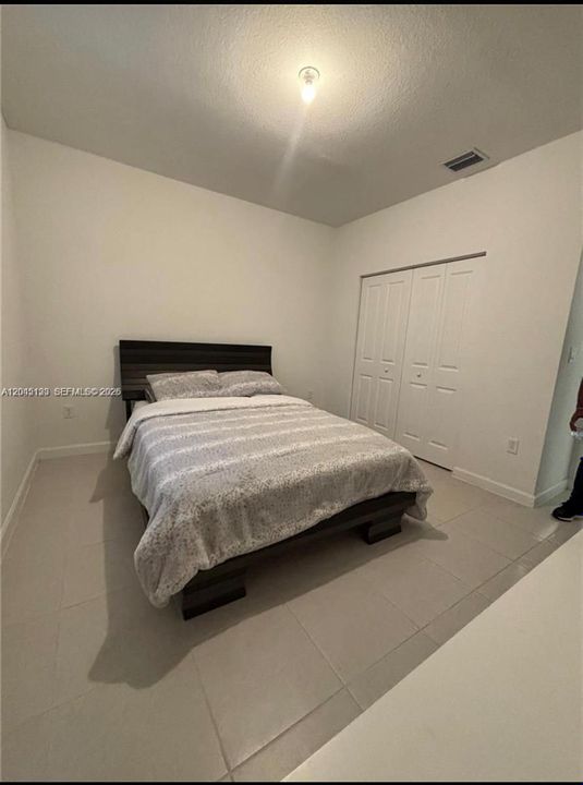 For Rent: $1,500 (1 beds, 1 baths, 3033 Square Feet)