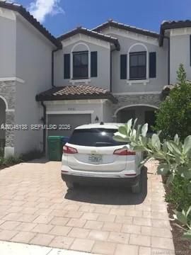 For Rent: $2,700 (3 beds, 2 baths, 1335 Square Feet)