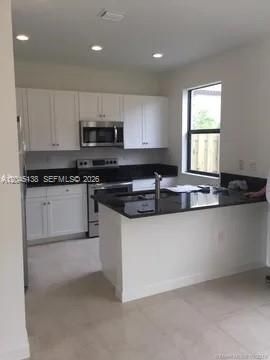 For Rent: $2,700 (3 beds, 2 baths, 1335 Square Feet)