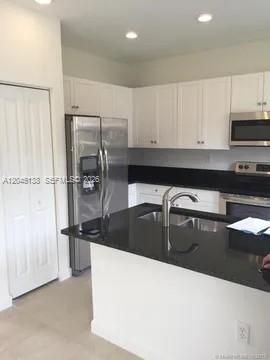 For Rent: $2,700 (3 beds, 2 baths, 1335 Square Feet)