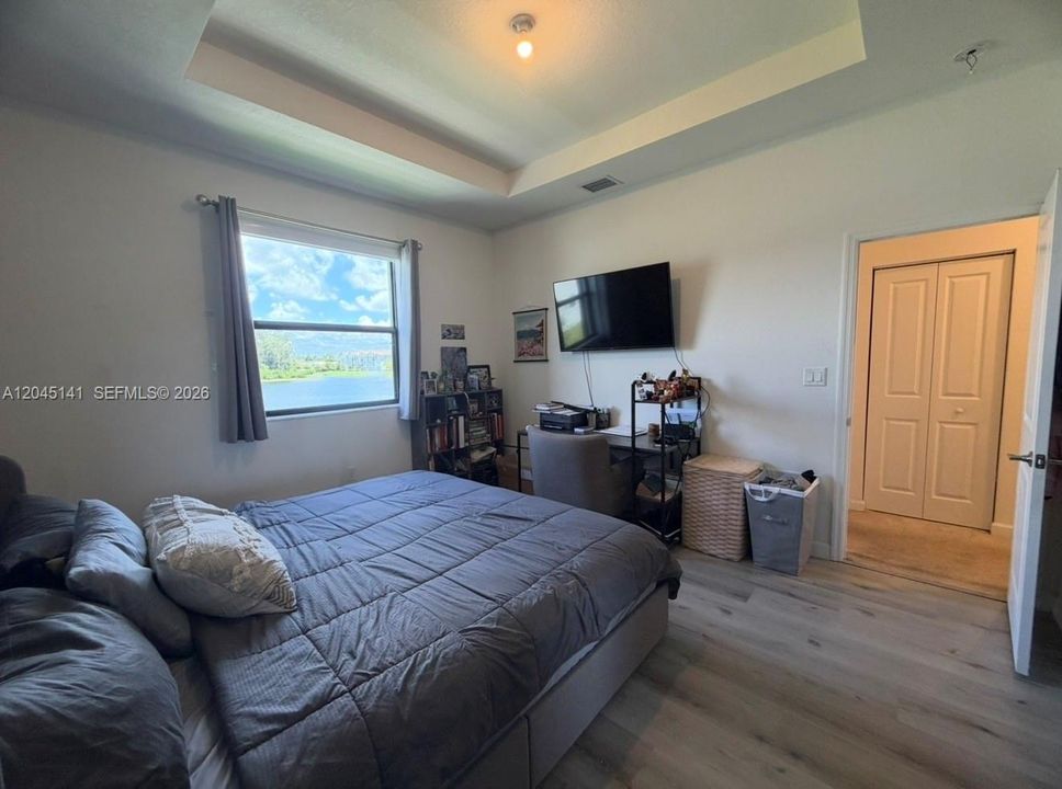 В аренду: $4,500 (4 спален, 2 ванн, 1773 Квадратных фут)