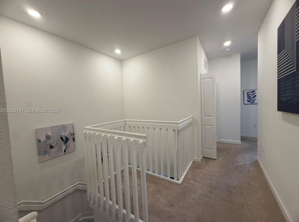 В аренду: $4,500 (4 спален, 2 ванн, 1773 Квадратных фут)