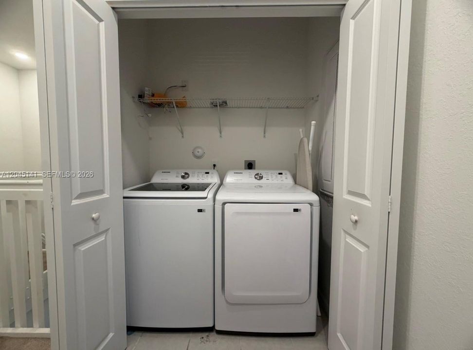 В аренду: $4,500 (4 спален, 2 ванн, 1773 Квадратных фут)