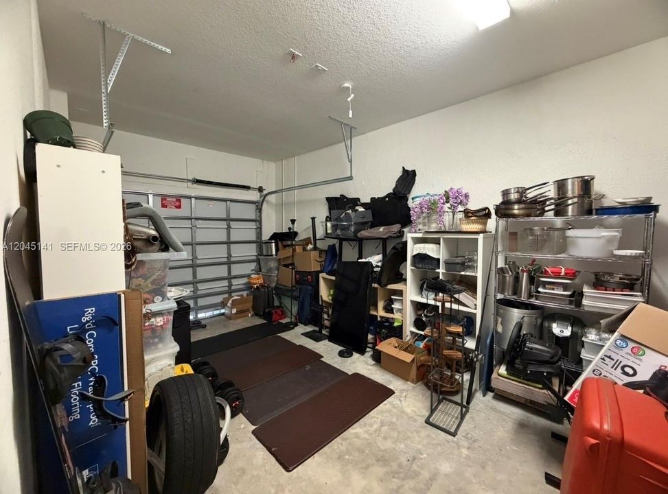 В аренду: $4,500 (4 спален, 2 ванн, 1773 Квадратных фут)