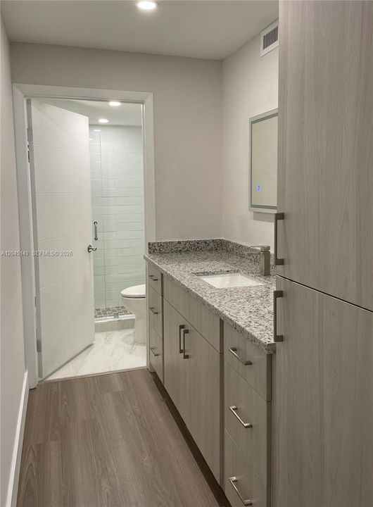 В аренду: $1,950 (1 спален, 1 ванн, 787 Квадратных фут)
