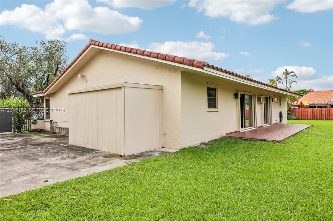 En Venta: $875,000 (4 camas, 2 baños, 2053 Pies cuadrados)