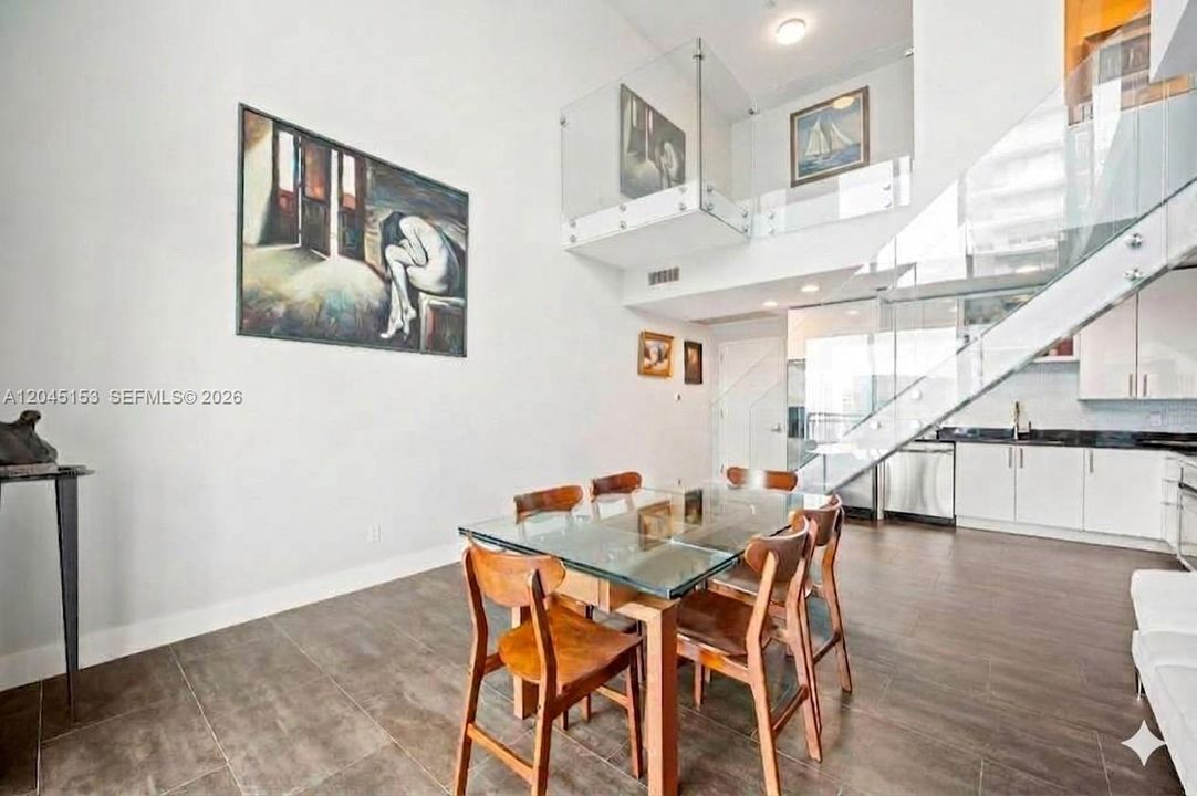 For Sale: $850,000 (2 beds, 3 baths, 1467 Square Feet)