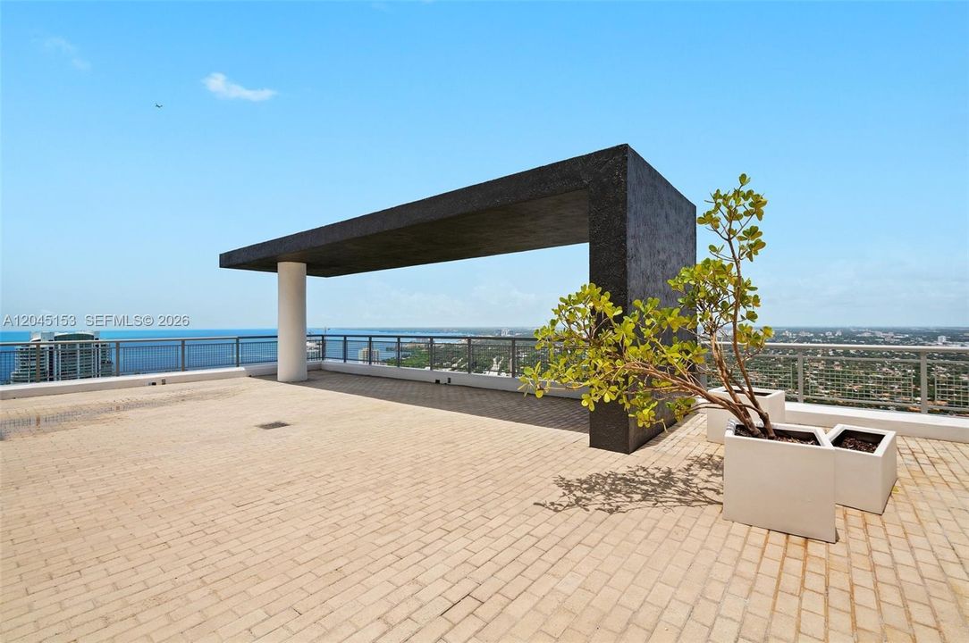 For Sale: $850,000 (2 beds, 3 baths, 1467 Square Feet)