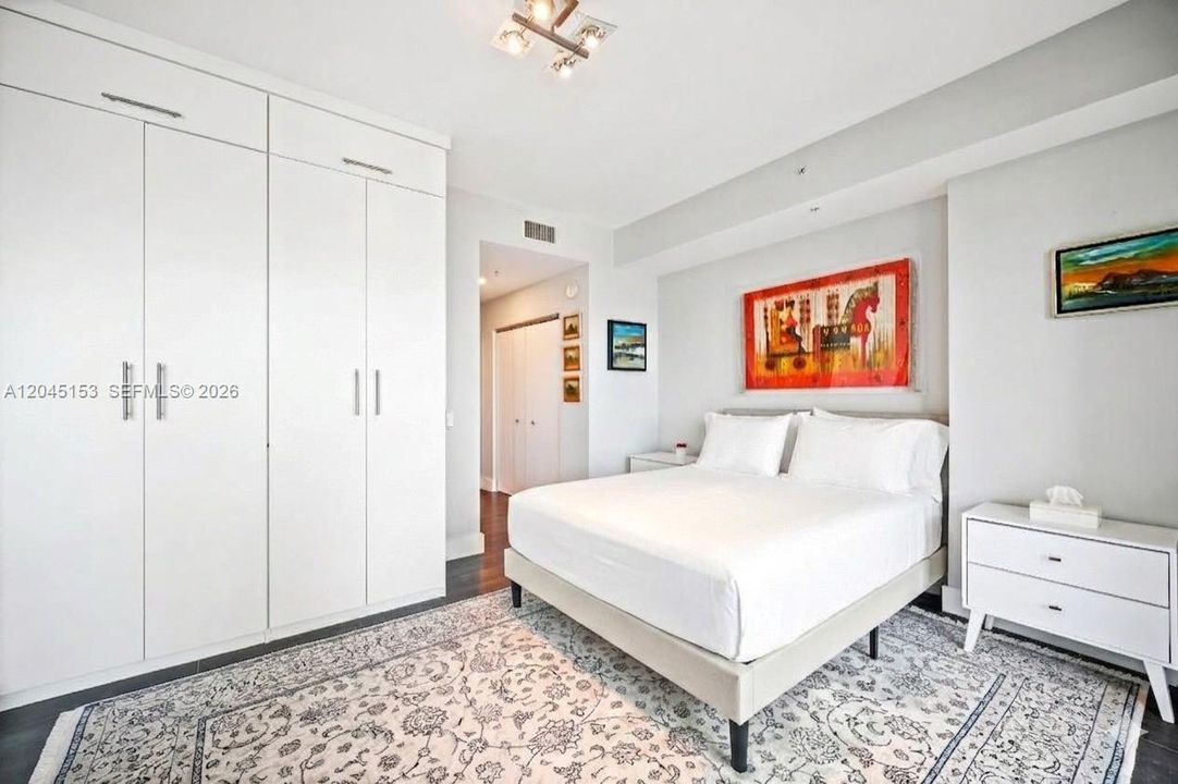 For Sale: $850,000 (2 beds, 3 baths, 1467 Square Feet)