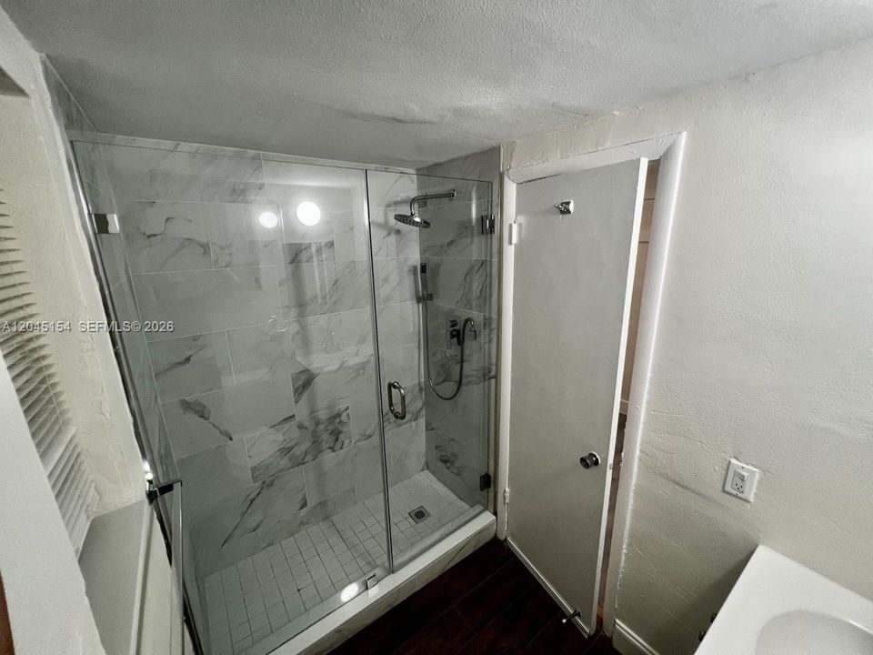For Rent: $1,700 (0 beds, 1 baths, 500 Square Feet)