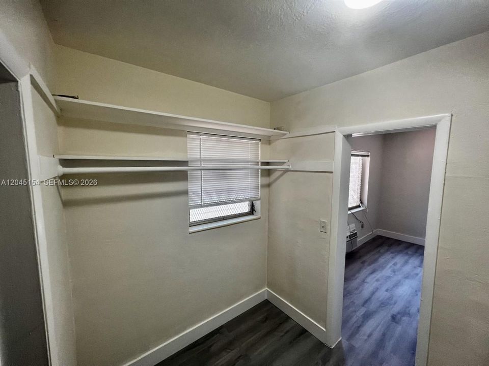 For Rent: $1,700 (0 beds, 1 baths, 500 Square Feet)