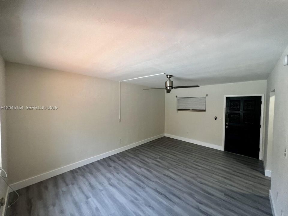 For Rent: $1,700 (0 beds, 1 baths, 500 Square Feet)