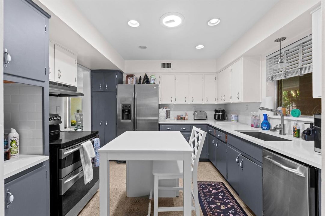 16-web-or-mls-A7407741
