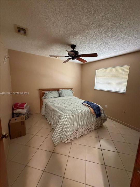En Venta: $785,000 (3 camas, 2 baños, 2082 Pies cuadrados)