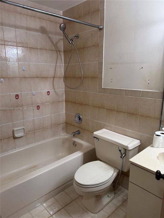 En Venta: $785,000 (3 camas, 2 baños, 2082 Pies cuadrados)