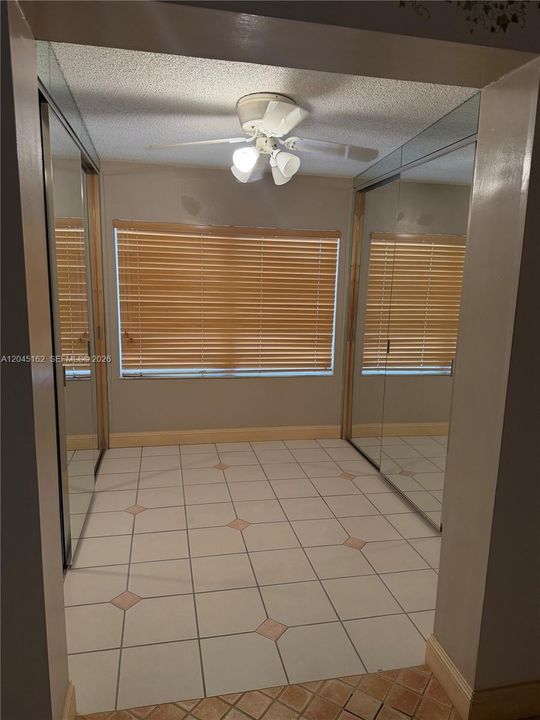 En Venta: $785,000 (3 camas, 2 baños, 2082 Pies cuadrados)