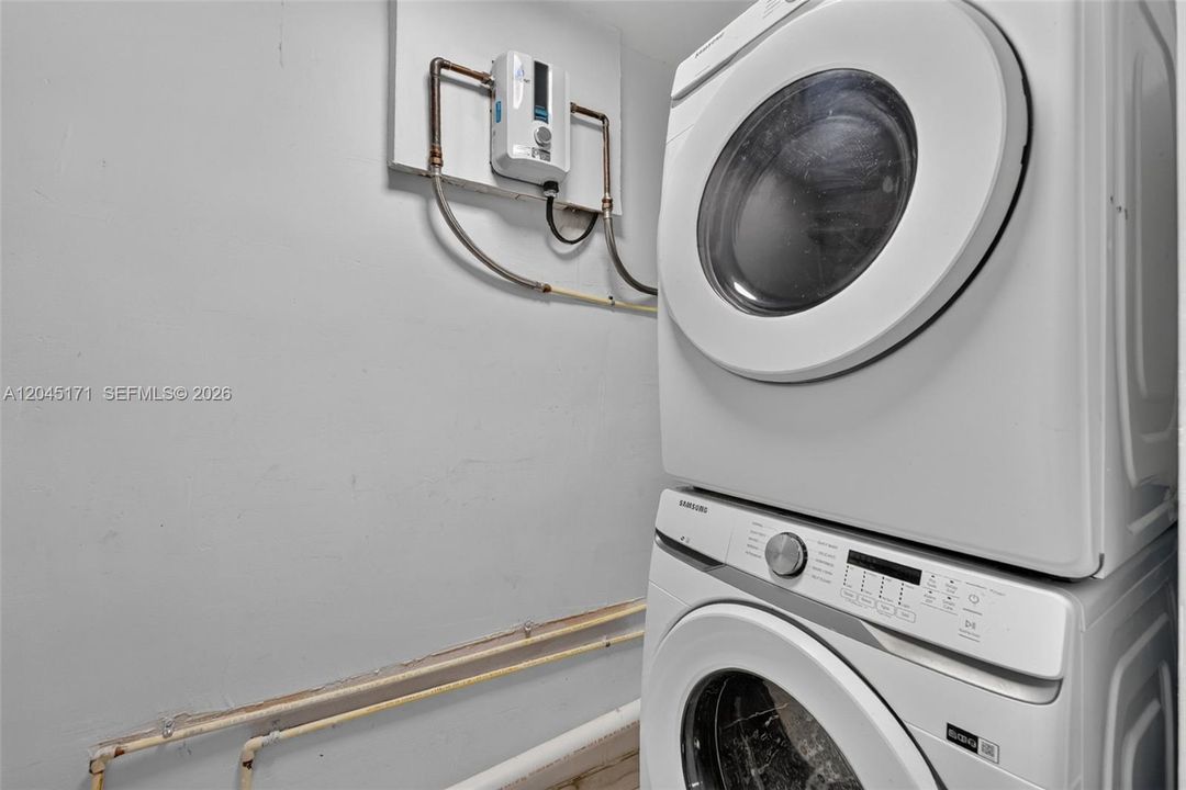 На продажу: $550,000 (3 спален, 2 ванн, 1370 Квадратных фут)