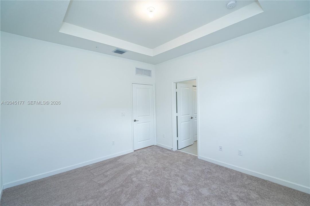 В аренду: $3,400 (3 спален, 2 ванн, 1443 Квадратных фут)