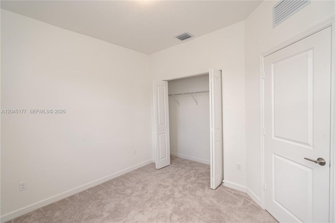 В аренду: $3,400 (3 спален, 2 ванн, 1443 Квадратных фут)