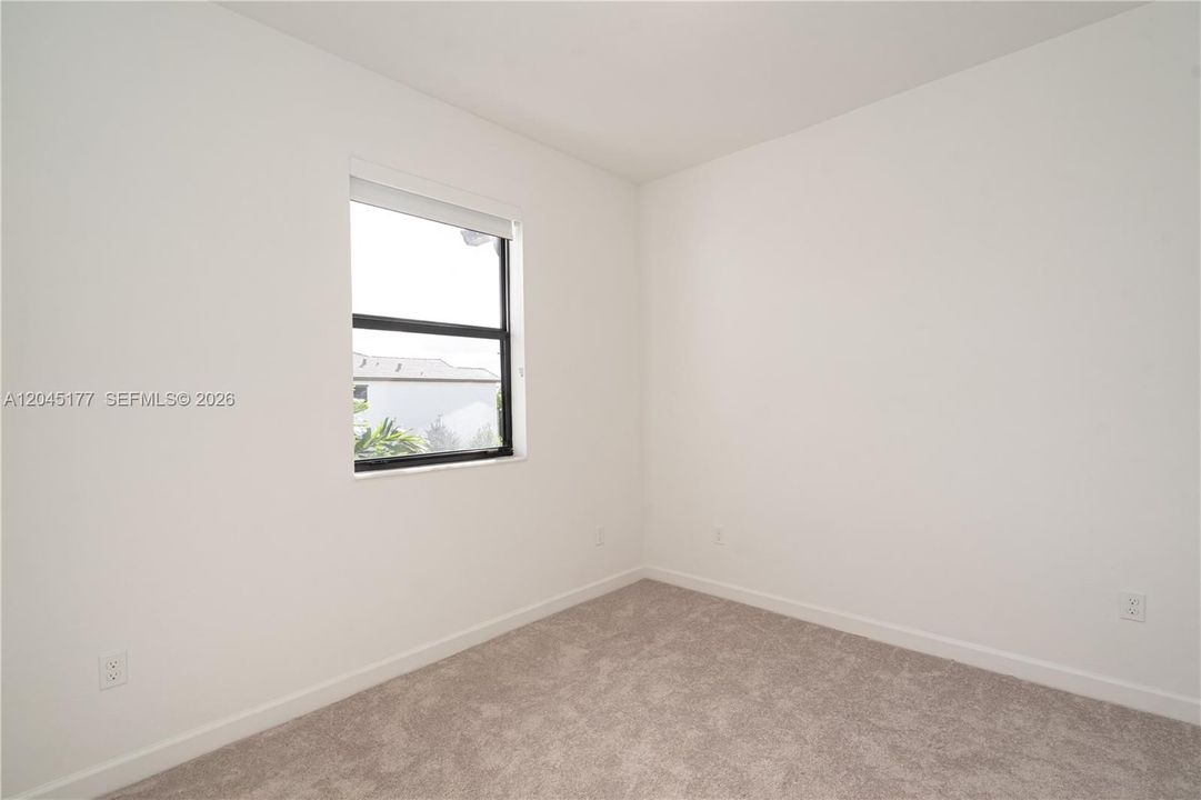 В аренду: $3,400 (3 спален, 2 ванн, 1443 Квадратных фут)