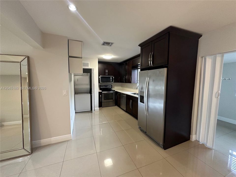 For Sale: $925,000 (3 beds, 2 baths, 1312 Square Feet)