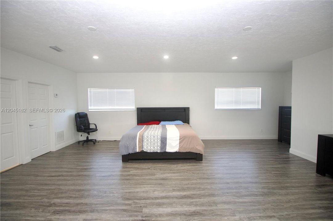 В аренду: $4,499 (4 спален, 3 ванн, 3052 Квадратных фут)