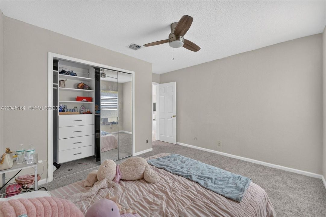 For Sale: $550,000 (3 beds, 2 baths, 1667 Square Feet)