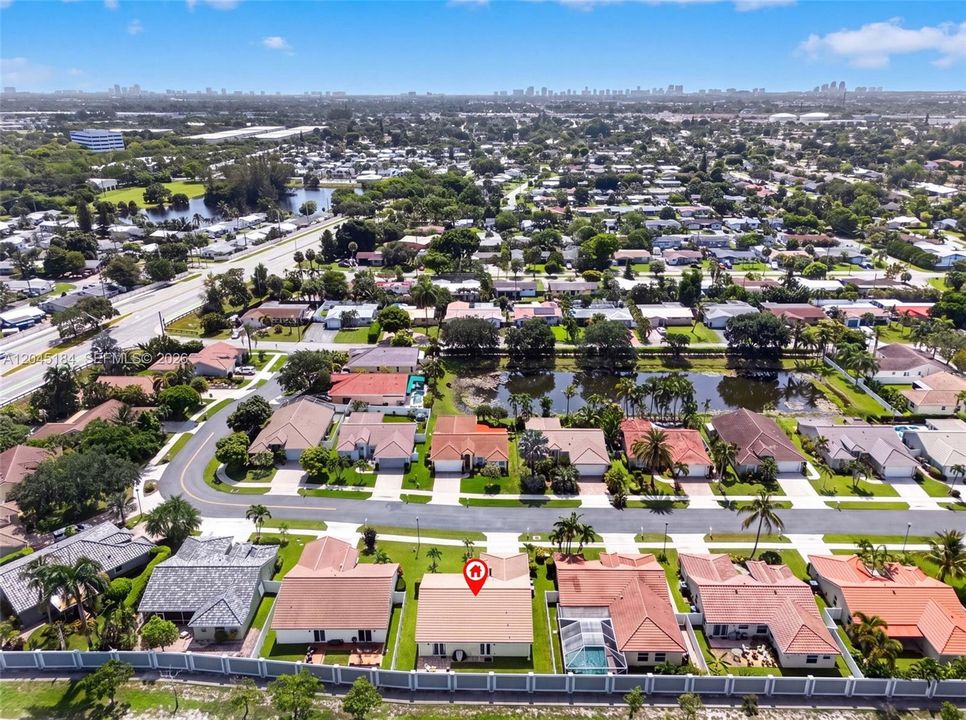 For Sale: $550,000 (3 beds, 2 baths, 1667 Square Feet)