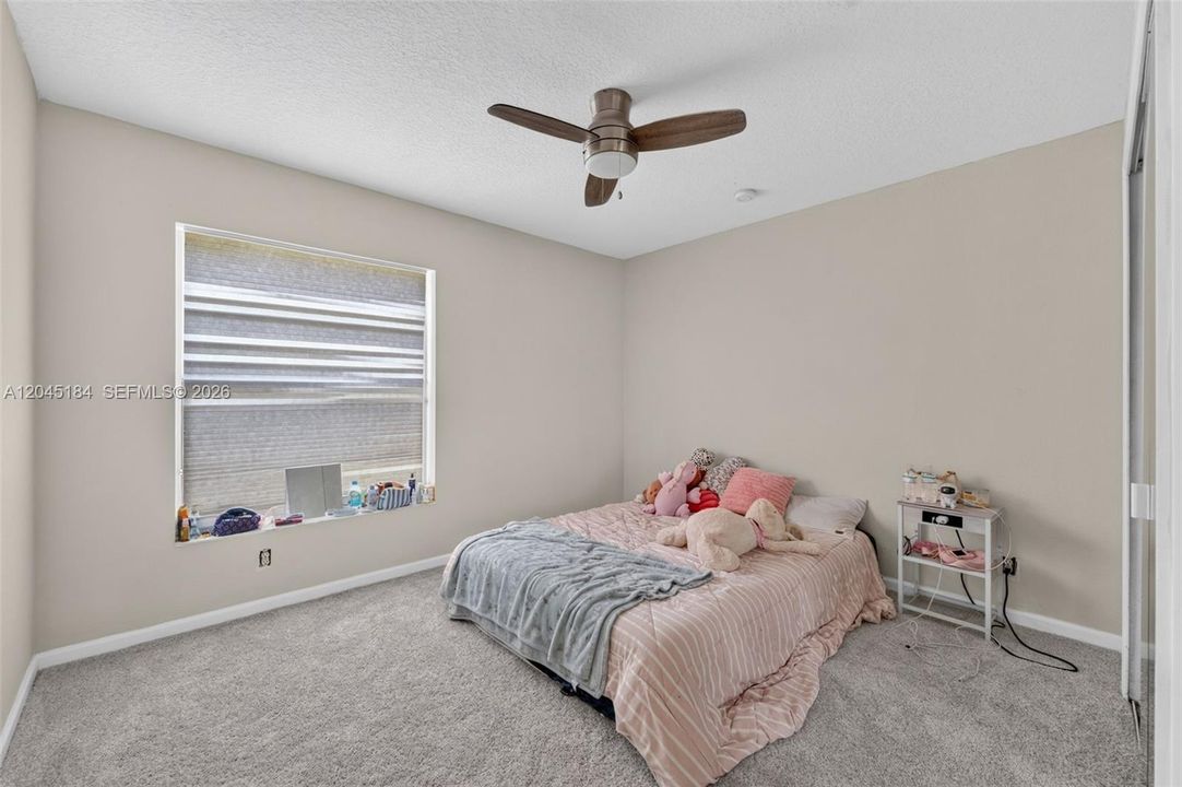 For Sale: $550,000 (3 beds, 2 baths, 1667 Square Feet)