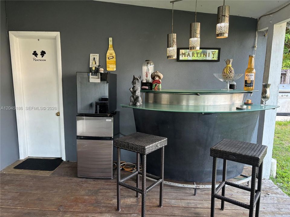 En Venta: $455,000 (3 camas, 2 baños, 1000 Pies cuadrados)