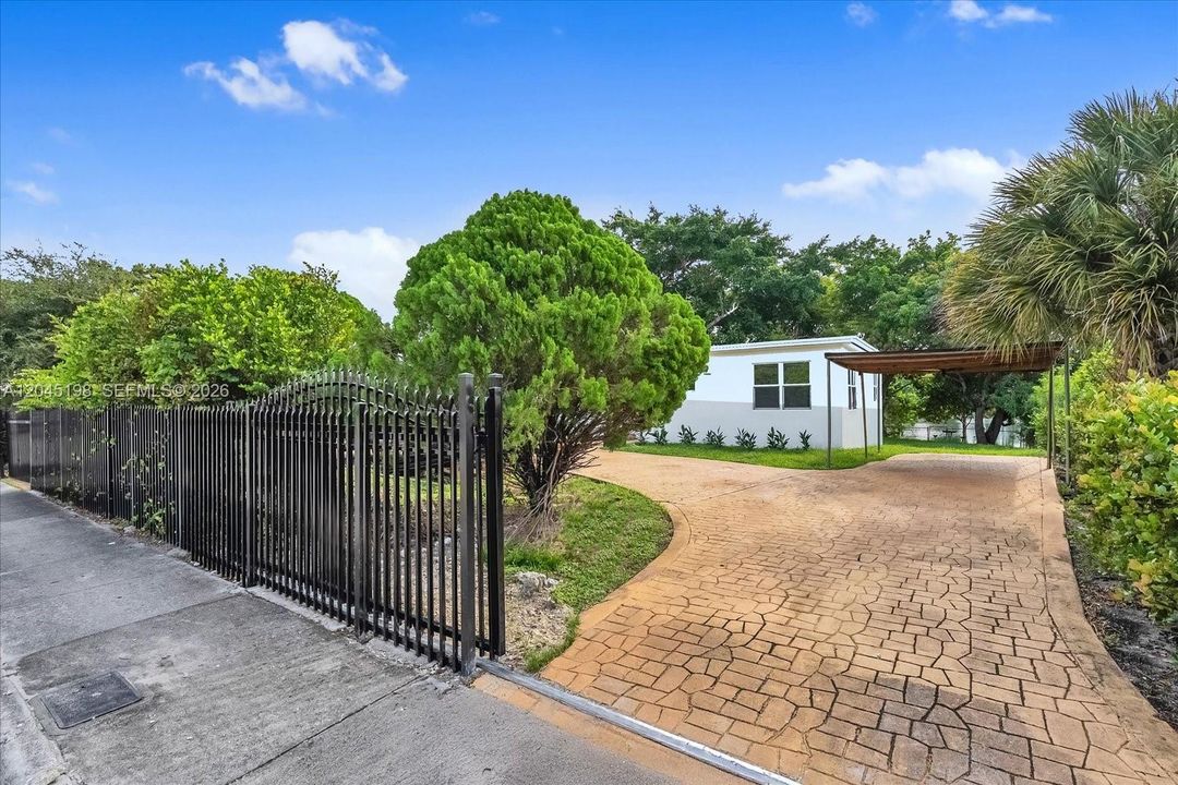 На продажу: $575,000 (2 спален, 1 ванн, 1616 Квадратных фут)