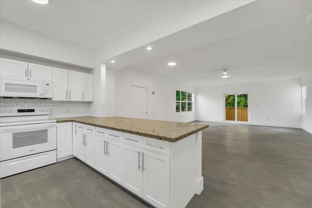 На продажу: $575,000 (2 спален, 1 ванн, 1616 Квадратных фут)